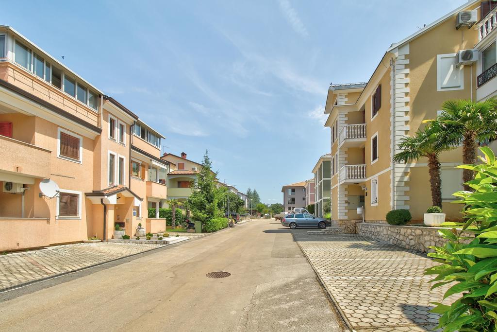 Apartments Vera Умаг Экстерьер фото